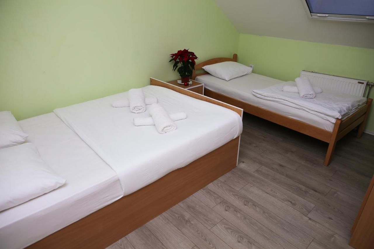 Zmajevac Fruska Gora Motel Novi Sad Dış mekan fotoğraf